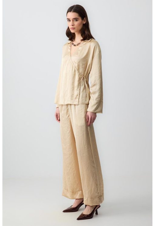 Pantaloni de satin cu buzunare laterale-FEMEI/IMBRACAMINTE/Pantaloni si colanti-IMBRACAMINTE/Pantaloni si colanti