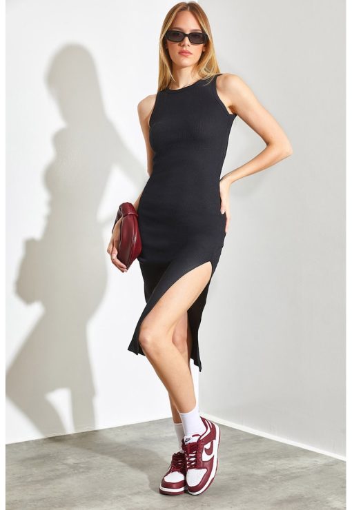 Rochie cambrata cu slit lateral-FEMEI/IMBRACAMINTE/Rochii-IMBRACAMINTE/Rochii