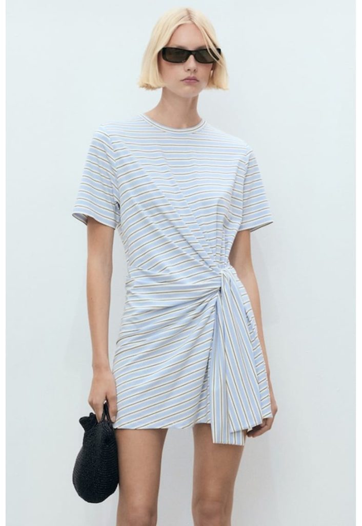 Rochie cu nod lateral si model in dungi-FEMEI/IMBRACAMINTE/Rochii-IMBRACAMINTE/Rochii