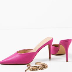 Saboti dama Naevius Roz 7