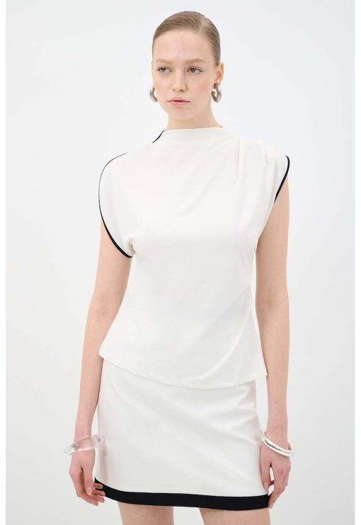 Tricou cu decolteu drapat-FEMEI/IMBRACAMINTE/Tricouri si maiouri-IMBRACAMINTE/Tricouri si maiouri