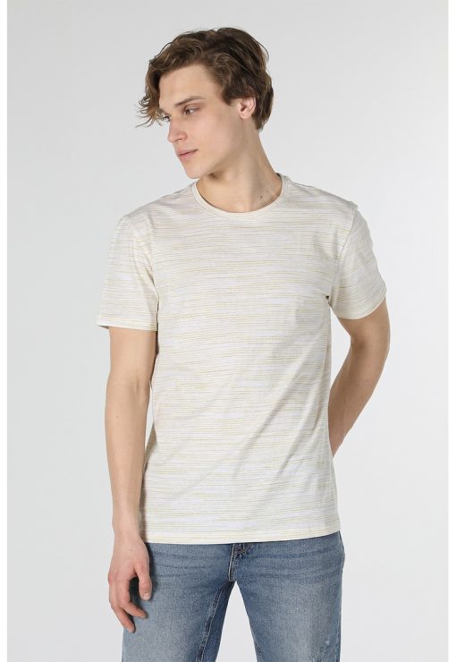 Tricou cu decolteu la baza gatului-BARBATI/IMBRACAMINTE/Tricouri si maiouri-IMBRACAMINTE/Tricouri si maiouri