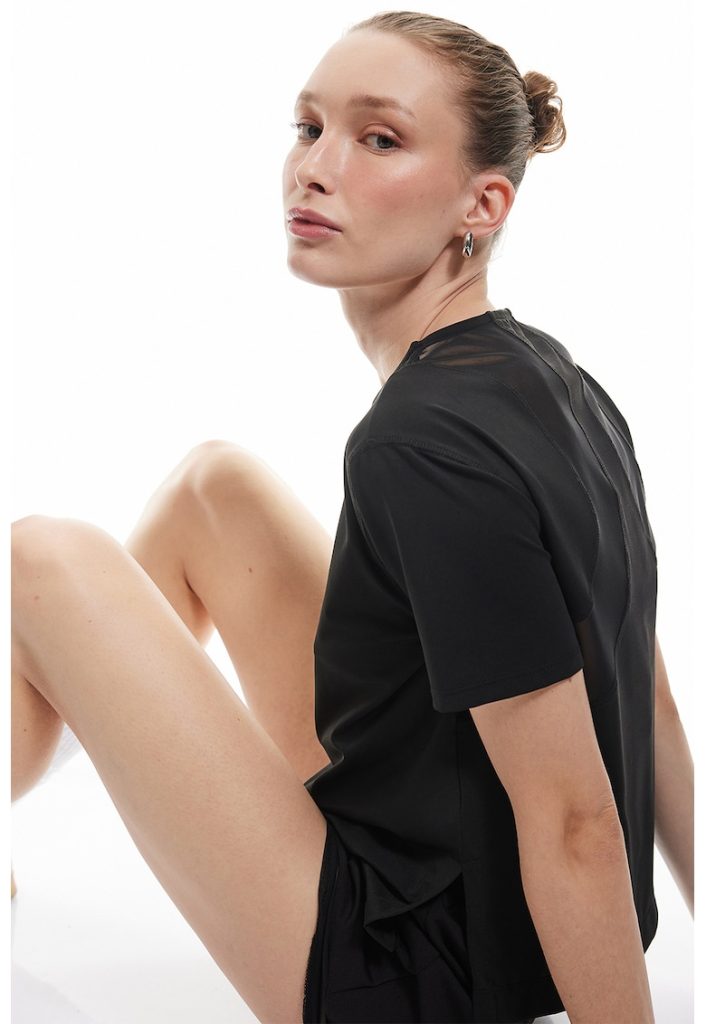Tricou lejer cu segmente semitransparente-FEMEI/IMBRACAMINTE/Tricouri si maiouri-IMBRACAMINTE/Tricouri si maiouri