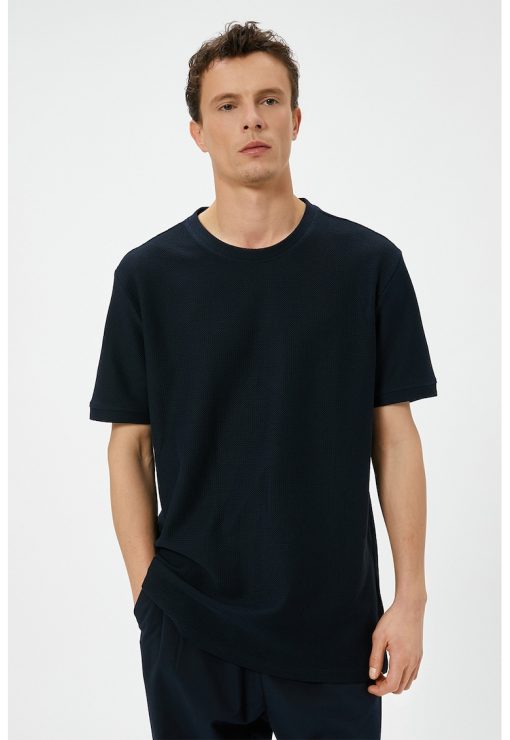 Tricou slim fit texturat-BARBATI/IMBRACAMINTE/Tricouri si maiouri-IMBRACAMINTE/Tricouri si maiouri