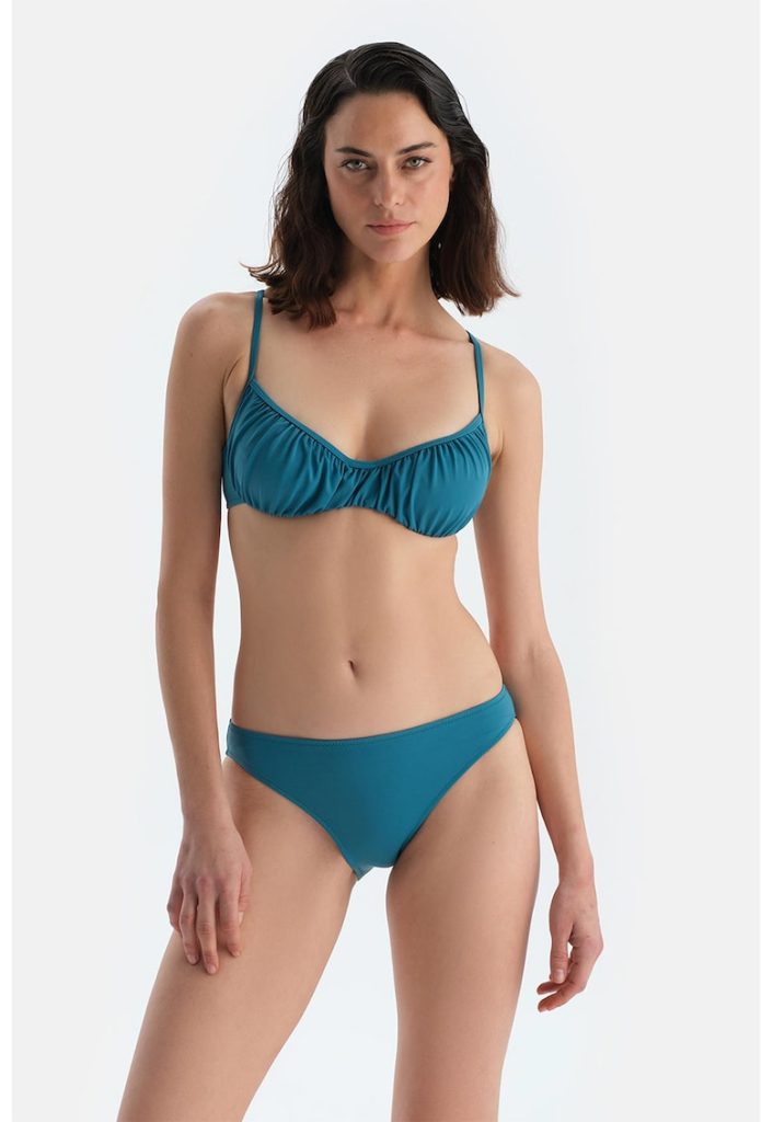 Bikini brazilieni cu model uni-FEMEI/IMBRACAMINTE/Costume de baie-IMBRACAMINTE/Costume de baie