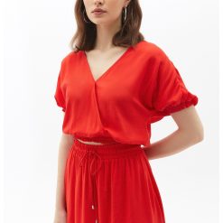 Bluza crop cu decolteu in V-FEMEI/IMBRACAMINTE/Bluze-IMBRACAMINTE/Bluze