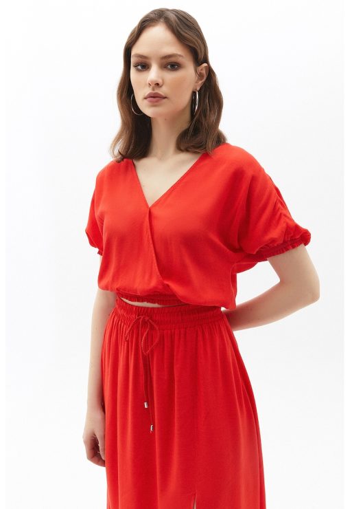 Bluza crop cu decolteu in V-FEMEI/IMBRACAMINTE/Bluze-IMBRACAMINTE/Bluze