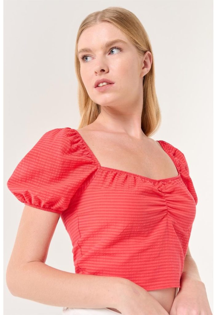 Bluza crop cu maneci bufante-FEMEI/IMBRACAMINTE/Bluze-IMBRACAMINTE/Bluze