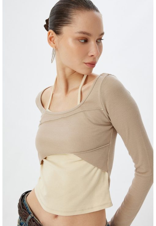 Bluza crop cu model 2 in 1-FEMEI/IMBRACAMINTE/Bluze-IMBRACAMINTE/Bluze