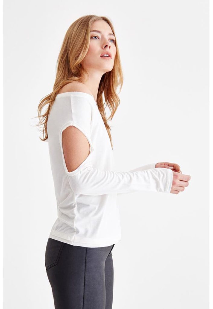 Bluza cu decolteu pe un umar si decupaj-FEMEI/IMBRACAMINTE/Bluze-IMBRACAMINTE/Bluze