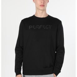 Bluza de Negru.-BARBATI/IMBRACAMINTE/Bluze-IMBRACAMINTE/Bluze