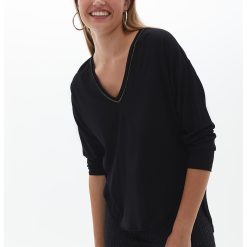 Bluza din amestec de modal cu decolteu in V-FEMEI/IMBRACAMINTE/Bluze-IMBRACAMINTE/Bluze