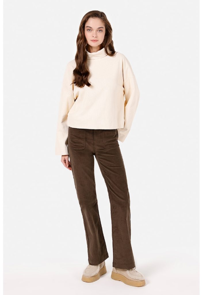 Bluza lejera cu guler inalt-FEMEI/IMBRACAMINTE/Bluze-IMBRACAMINTE/Bluze