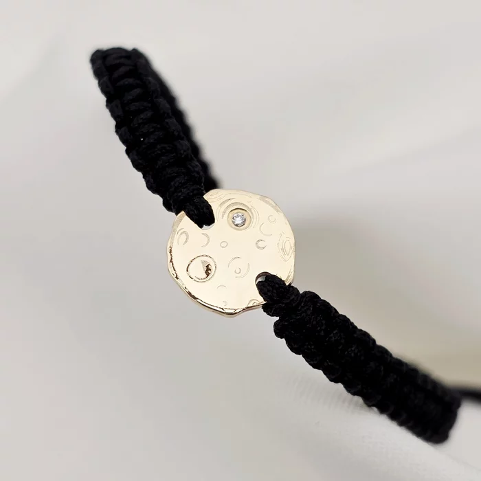 Bratara cu Diamant natural alb- Luna plina - Aur Galben 14K si snur reglabil impletit-Diamante >> Bratari Aur 14K cu Diamant natural