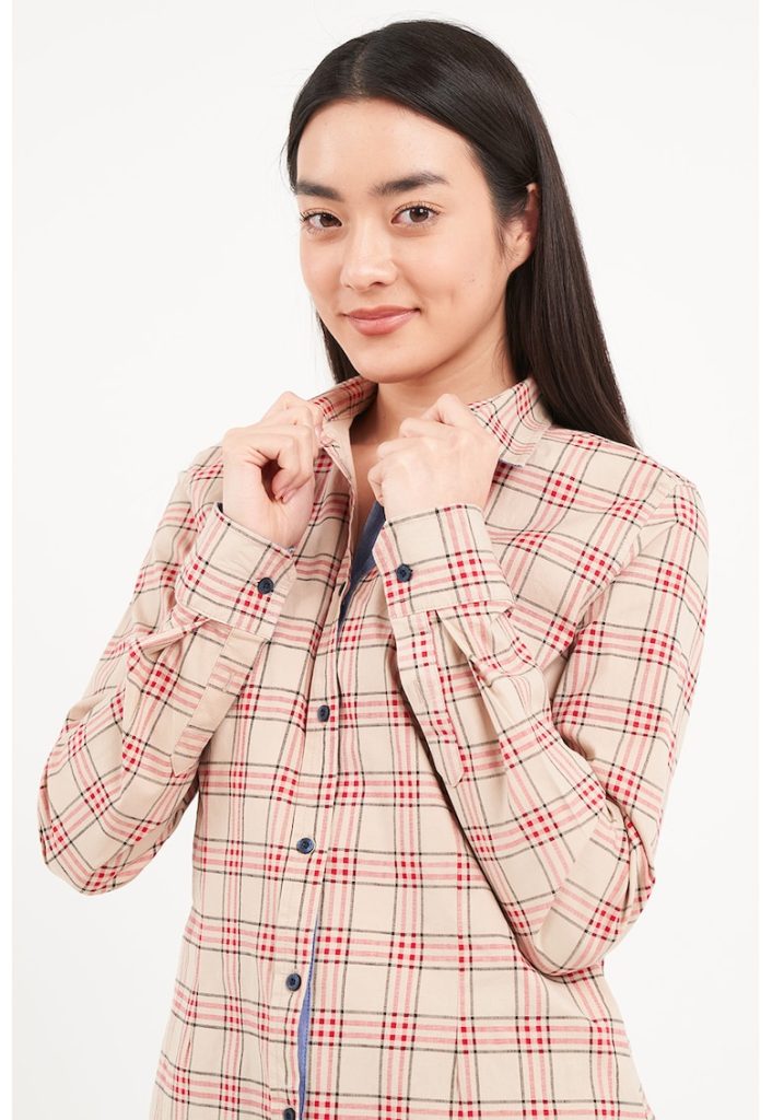 Camasa cu maneci lungi si model in carouri-FEMEI/IMBRACAMINTE/Camasi-IMBRACAMINTE/Camasi