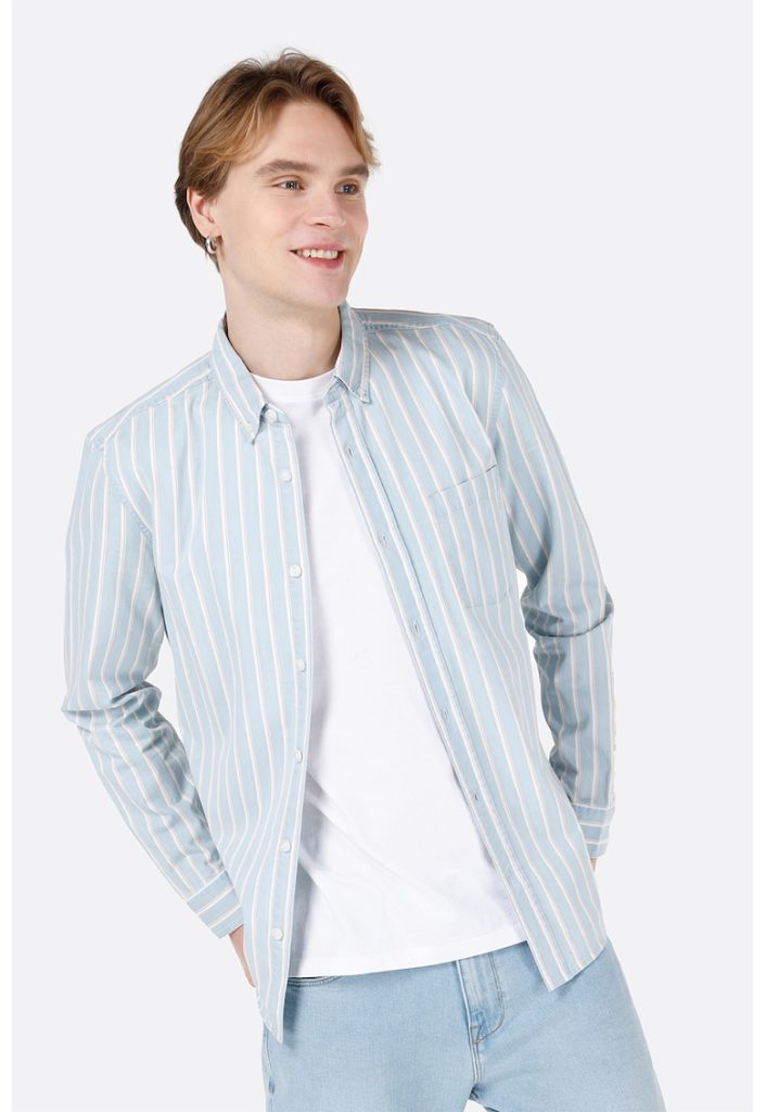 Camasa cu model in dungi si guler cu nasturi-BARBATI/IMBRACAMINTE/Camasi-IMBRACAMINTE/Camasi