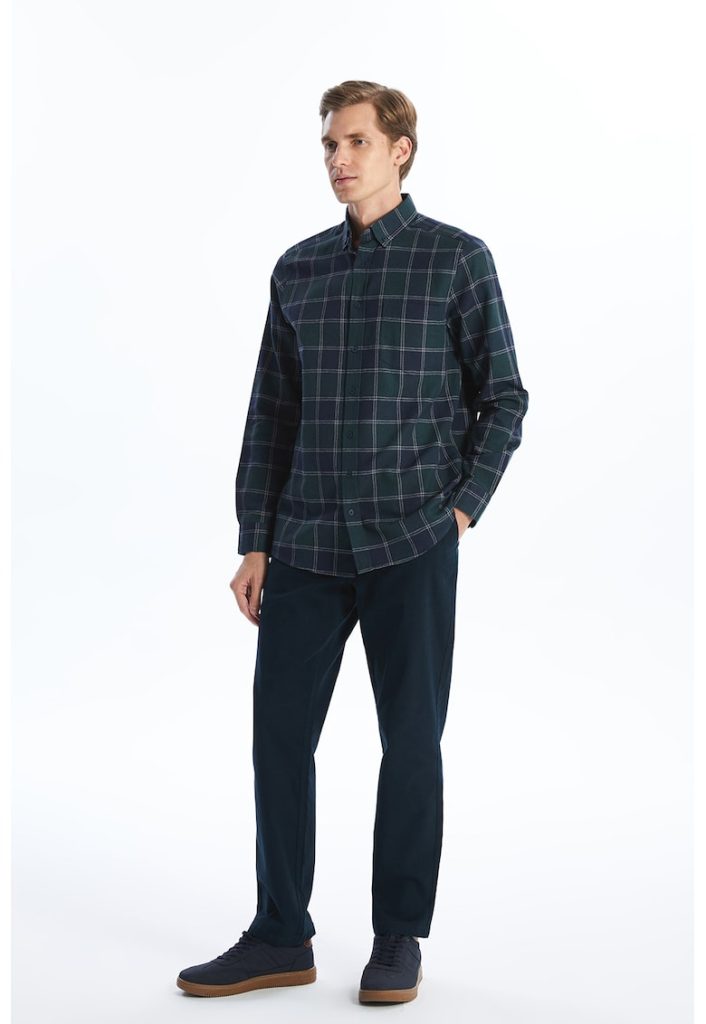 Camasa in carouri cu guler fixat cu nasturi-BARBATI/IMBRACAMINTE/Camasi-IMBRACAMINTE/Camasi