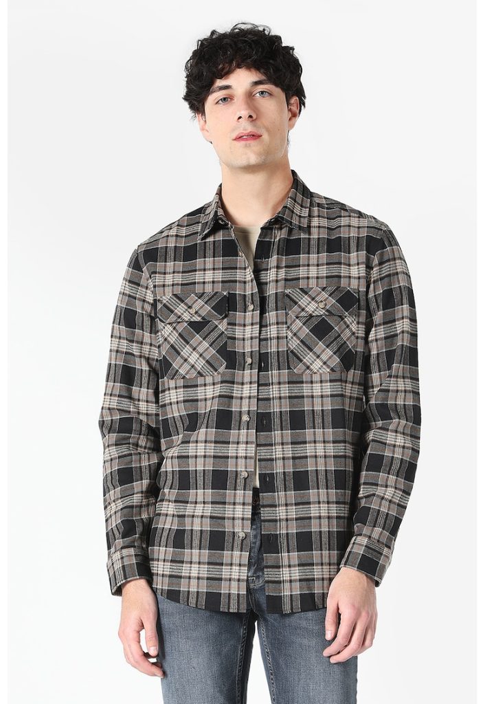 Camasa in carouri cu maneci lungi-BARBATI/IMBRACAMINTE/Camasi-IMBRACAMINTE/Camasi