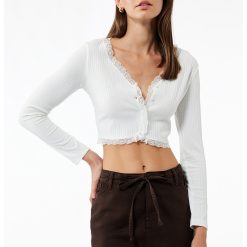 Cardigan crop cu terminatii din dantela-FEMEI/IMBRACAMINTE/Pulovere si cardigane-IMBRACAMINTE/Pulovere si cardigane
