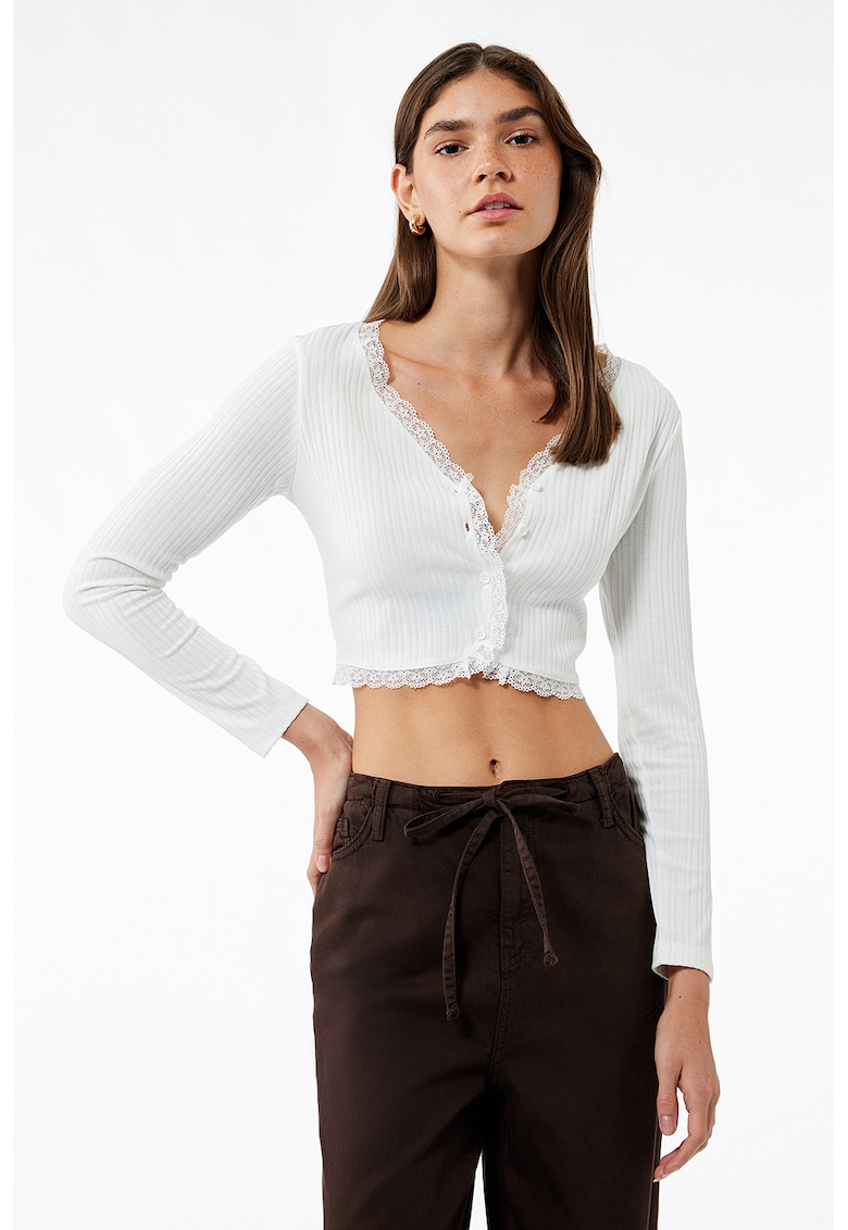 Cardigan crop cu terminatii din dantela-FEMEI/IMBRACAMINTE/Pulovere si cardigane-IMBRACAMINTE/Pulovere si cardigane
