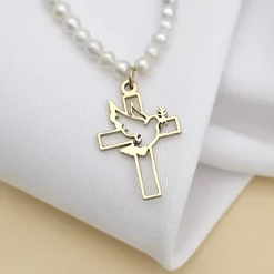 Colier Credinta si Lumina - Pandantiv Cruce cu Porumbel & Sirag de Perle - Argint 925 placat cu Aur Galben 18K-Colectii >> Comori Perlate >> Noutati