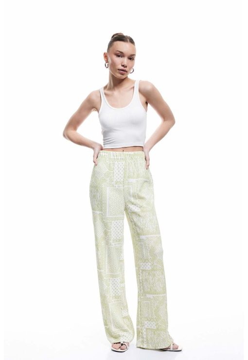 Pantaloni cu croiala ampla si model-FEMEI/IMBRACAMINTE/Pantaloni si colanti-IMBRACAMINTE/Pantaloni si colanti