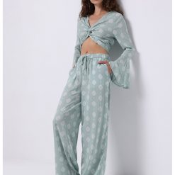 Pantaloni de trening cu imprimeu grafic si snur-FEMEI/IMBRACAMINTE/Pantaloni si colanti-IMBRACAMINTE/Pantaloni si colanti