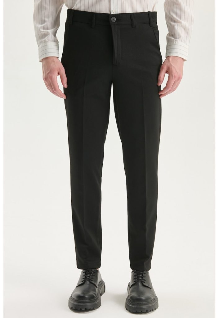 Pantaloni regular-fit cu buzunare-BARBATI/IMBRACAMINTE/Pantaloni si colanti-IMBRACAMINTE/Pantaloni si colanti