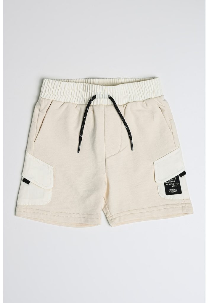 Pantaloni scurti cargo cu snur-BAIETI/IMBRACAMINTE/Sorturi-IMBRACAMINTE/Sorturi