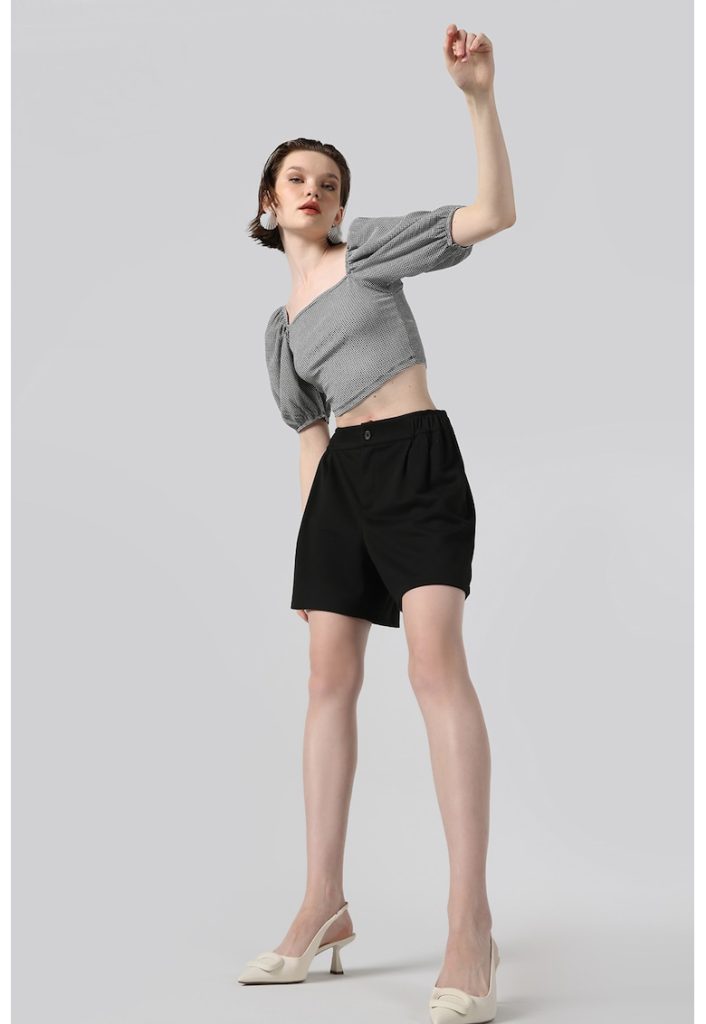 Pantaloni scurti cu buzunare laterale-FEMEI/IMBRACAMINTE/Pantaloni si colanti-IMBRACAMINTE/Pantaloni si colanti