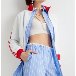 Pantaloni scurti cu dungi si talie inalta-FEMEI/IMBRACAMINTE/Pantaloni si colanti-IMBRACAMINTE/Pantaloni si colanti