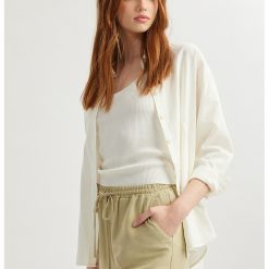 Pantaloni scurti din amestec de in cu snur-FEMEI/IMBRACAMINTE/Pantaloni si colanti-IMBRACAMINTE/Pantaloni si colanti