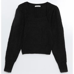 Pulover cu decolteu rotund-FEMEI/IMBRACAMINTE/Pulovere si cardigane-IMBRACAMINTE/Pulovere si cardigane