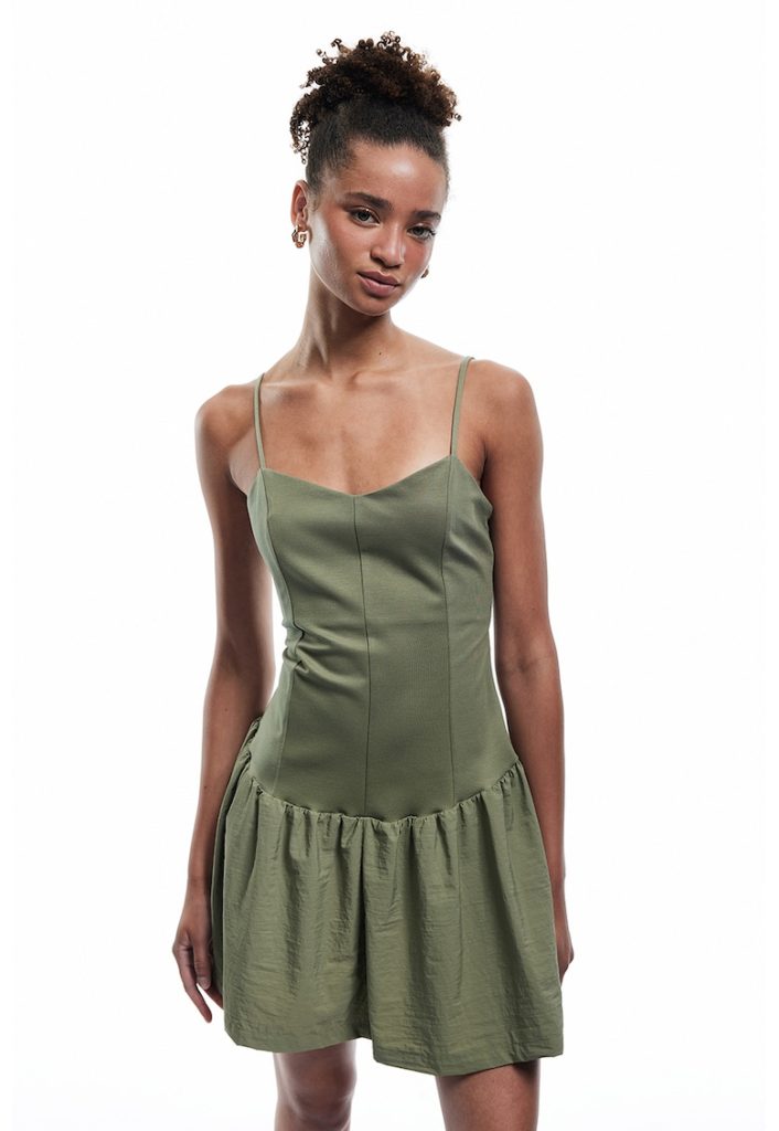 Rochie evazata cu model uni-FEMEI/IMBRACAMINTE/Rochii-IMBRACAMINTE/Rochii
