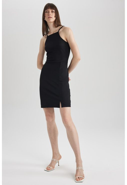 Rochie mini cu decolteu patrat-FEMEI/IMBRACAMINTE/Rochii-IMBRACAMINTE/Rochii