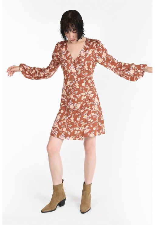 Rochie slim fit cu model petrecut-FEMEI/IMBRACAMINTE/Rochii-IMBRACAMINTE/Rochii
