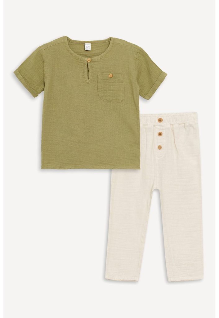 Set de tricou cu decolteu la baza gatului si pantaloni-BAIETI/IMBRACAMINTE/Seturi de imbracaminte-IMBRACAMINTE/Seturi de imbracaminte
