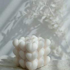 Temida lumânare decorativă Heart Cube 145 g culoarea bej-Lumânări și parfumuri