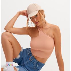 Top crop cu decolteu pe un umar-FEMEI/IMBRACAMINTE/Tricouri si maiouri-IMBRACAMINTE/Tricouri si maiouri