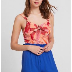 Top crop cu model-FEMEI/IMBRACAMINTE/Tricouri si maiouri-IMBRACAMINTE/Tricouri si maiouri