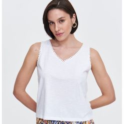 Top cu decolteu in V si ciucuri-FEMEI/IMBRACAMINTE/Tricouri si maiouri-IMBRACAMINTE/Tricouri si maiouri