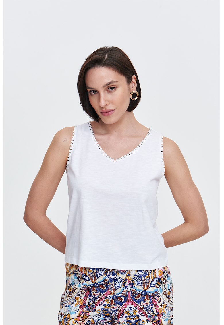 Top cu decolteu in V si ciucuri-FEMEI/IMBRACAMINTE/Tricouri si maiouri-IMBRACAMINTE/Tricouri si maiouri