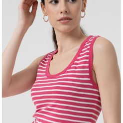 Top cu model in dungi-FEMEI/IMBRACAMINTE/Tricouri si maiouri-IMBRACAMINTE/Tricouri si maiouri