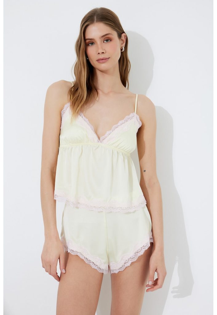 Top de pijama cu aspect satinat si captuseala din dantela-FEMEI/IMBRACAMINTE/Pijamale si halate de baie-IMBRACAMINTE/Pijamale si halate de baie