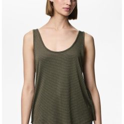 Top lejer cu decolteu amplu-FEMEI/IMBRACAMINTE/Tricouri si maiouri-IMBRACAMINTE/Tricouri si maiouri