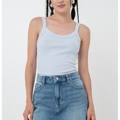 Top uni cu decolteu in U-FEMEI/IMBRACAMINTE/Tricouri si maiouri-IMBRACAMINTE/Tricouri si maiouri