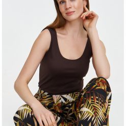 Top uni slim fit-FEMEI/IMBRACAMINTE/Tricouri si maiouri-IMBRACAMINTE/Tricouri si maiouri