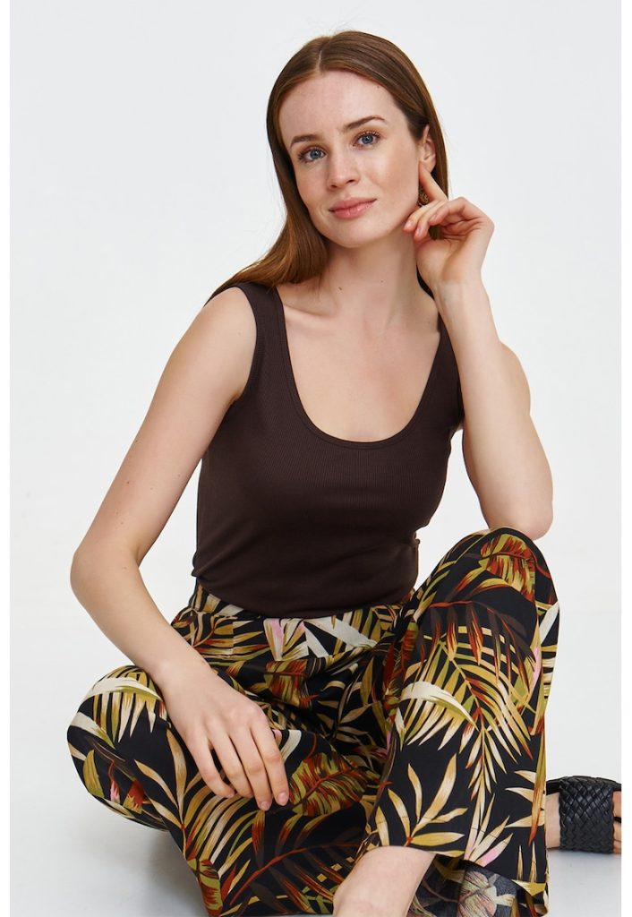 Top uni slim fit-FEMEI/IMBRACAMINTE/Tricouri si maiouri-IMBRACAMINTE/Tricouri si maiouri