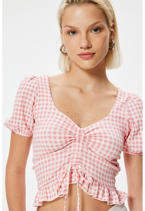 Tricou crop cu imprimeu cu model in carouri-FEMEI/IMBRACAMINTE/Tricouri si maiouri-IMBRACAMINTE/Tricouri si maiouri