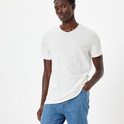 Tricou cu decolteu in V-BARBATI/IMBRACAMINTE/Tricouri si maiouri-IMBRACAMINTE/Tricouri si maiouri